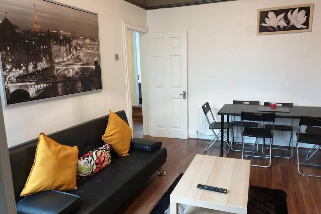 South Shield'S Hidden Gem Garnet 3 Bedroom Apartment Sleeps 6 Guests South Shields Exterior photo